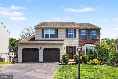 1105 Sun Valley Dr, Royersford, PA, 19468-4285 | Card Image