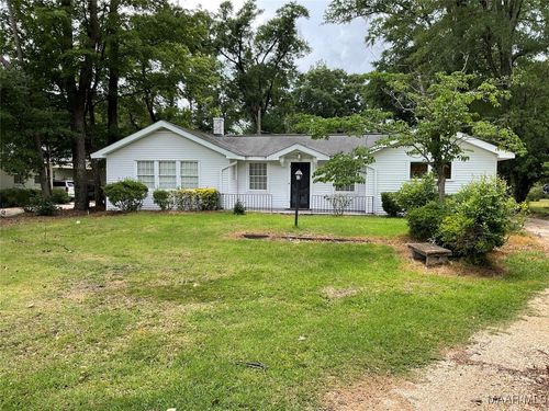 119 Mallory Dr, Selma, AL, 36701-6535 | Card Image