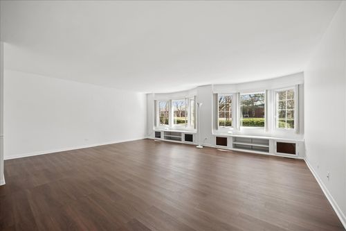 1bn-715 Ridge Rd, Wilmette, IL, 60091-2482 | Card Image