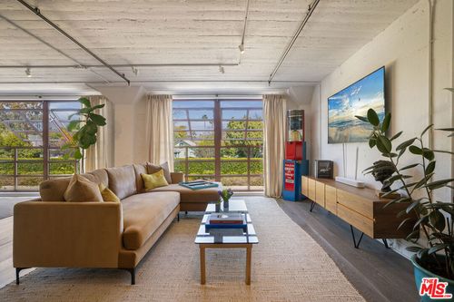unit-203-812 Fremont Ave, South Pasadena, CA, 91030-2553 | Card Image