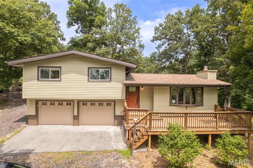 379 Somerset Dr, Villa Ridge, MO, 63089-2405 | Card Image