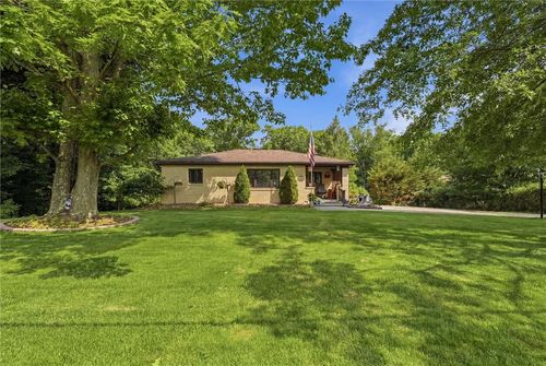32 Sunset Dr, Coraopolis, PA, 15108-3718 | Card Image