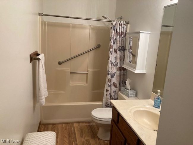 703 Tournament Trl, Condo with 2 bedrooms, 2 bathrooms and null parking in Cortland OH | Image 15