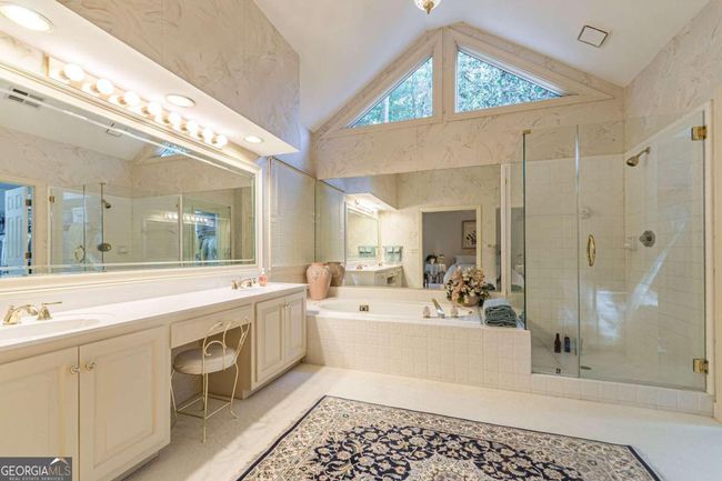 5700 Grove Point Rd, House other with 3 bedrooms, 3 bathrooms and 2 parking in Johns Creek GA | Image 27