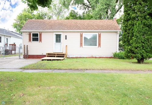 405 18th St N, Moorhead, MN, 56560-2334 | Card Image