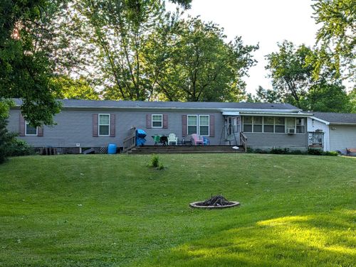 10966 S Frontage Rd, Pine City, MN, 55063-5403 | Card Image