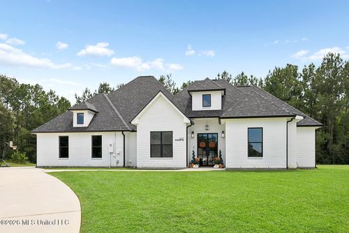 617 Deason Dr, Picayune, MS, 39466-3941 | Card Image