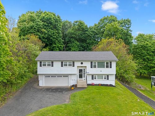 55 Hoyts Hl, Bethel, CT, 06801-2734 | Card Image