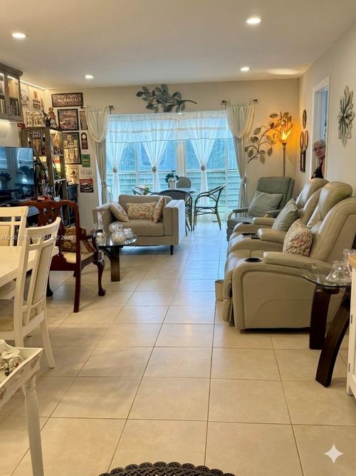 312-9181 Sunrise Lakes Blvd, Sunrise, FL, 33322-1368 | Card Image