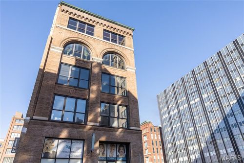 200-1115 Locust, St Louis, MO, 63101 | Card Image