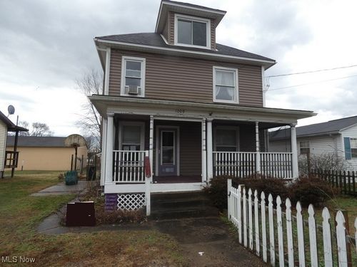 1009 Poplar Ave, Belpre, OH, 45714-1449 | Card Image