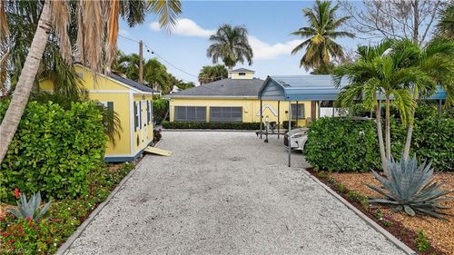 27526 Big Bend Rd, BONITA SPRINGS, FL, 34134-3937 | Card Image