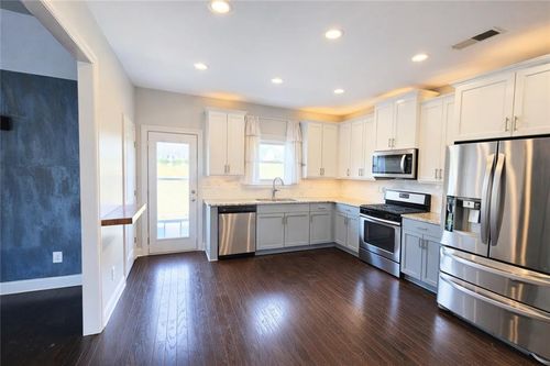 821 Westmoreland Cir Nw, Atlanta, GA, 30318-4446 | Card Image