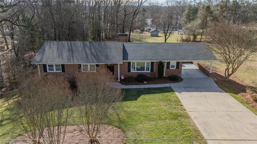 213 Grassy Creek Dr, State Road, NC, 28676-8855 | Card Image