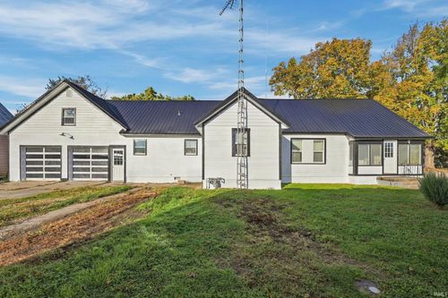 100 S Mulberry Street, Farmland, IN, 47340 | Card Image