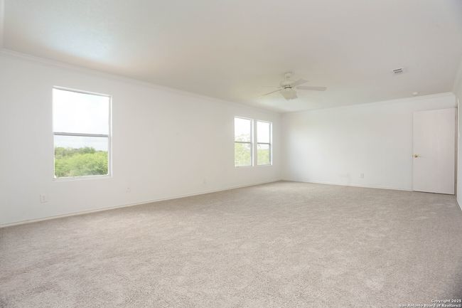 213 Hinge Loop, House other with 4 bedrooms, 3 bathrooms and null parking in Cibolo TX | Image 28