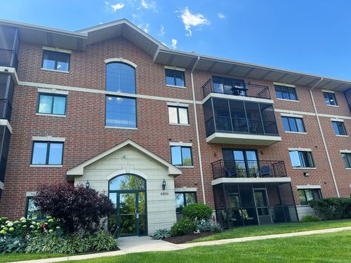 202-6850 W Winding Trl, Oak Forest, IL, 60452-5222 | Card Image