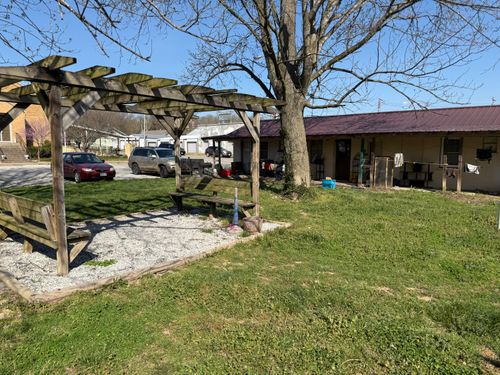 304 W Meadow Ave, Crane, MO, 65633-8132 | Card Image