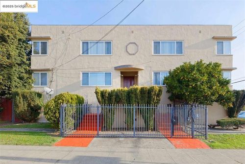 5492 Ruth Ave, Oakland, CA, 94601-5546 | Card Image