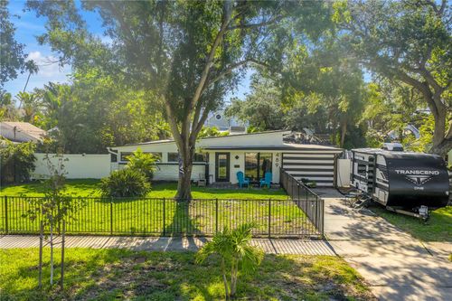 489 W Davis Blvd, Tampa, FL, 33606-3817 | Card Image