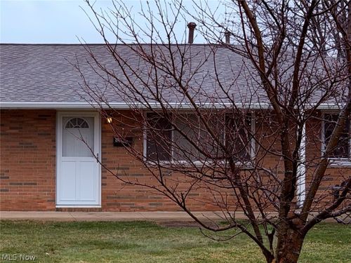2k-21884 River Oaks Dr, Rocky River, OH, 44116-3145 | Card Image