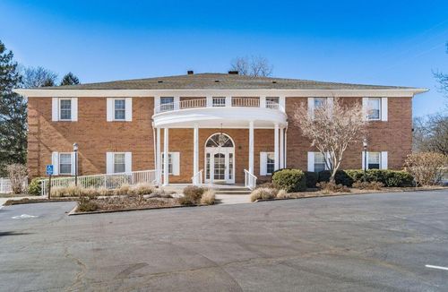 ste-ll3-6649 N High St, Worthington, OH, 43085-4017 | Card Image