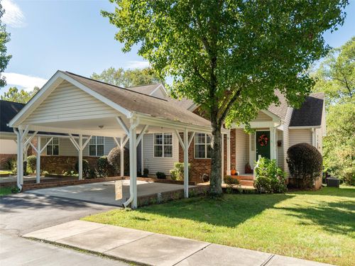 59 N Creekside Ct, Hendersonville, NC, 28791-2947 | Card Image