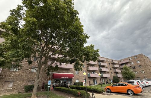 apt-228-1460 Fairlane Dr, Schaumburg, IL, 60193-5486 | Card Image