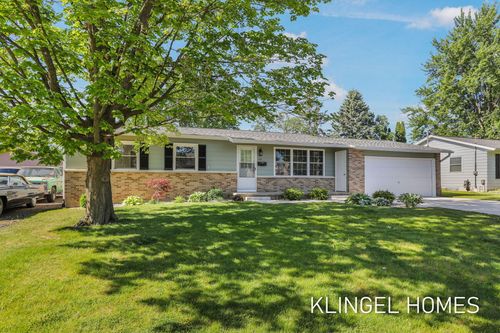 226 Nelson St, Sparta, MI, 49345-1253 | Card Image