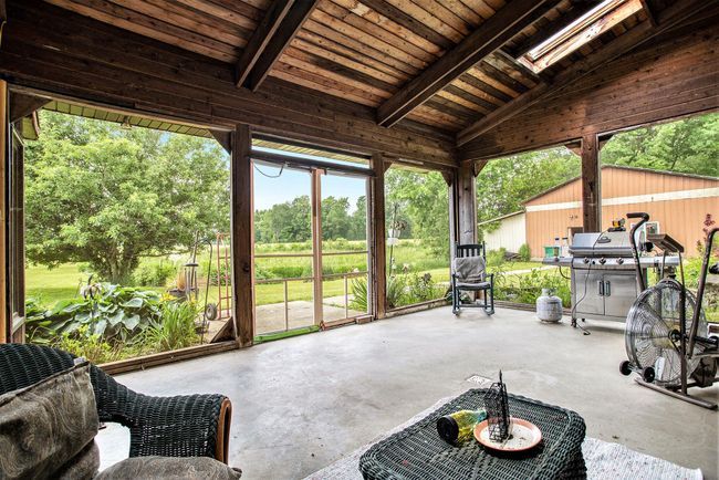 520 E Groat Rd, House other with 3 bedrooms, 2 bathrooms and null parking in Dowling MI | Image 13