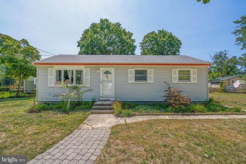 121 Delwyn Ln, WILLIAMSTOWN, NJ, 08094-2456 | Card Image