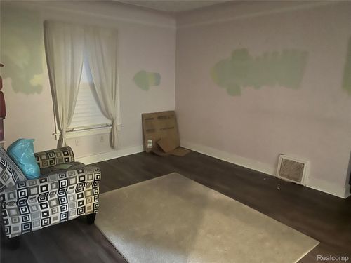 2064 Wyoming Ave Sw, Wyoming, MI, 49519-1636 | Card Image