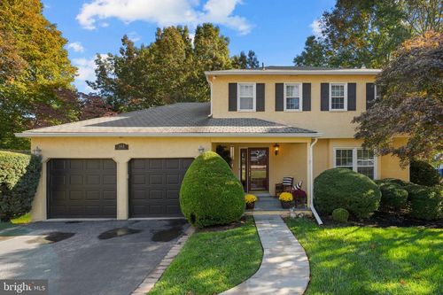 144 Eaton Dr, Wayne, PA, 19087-3853 | Card Image