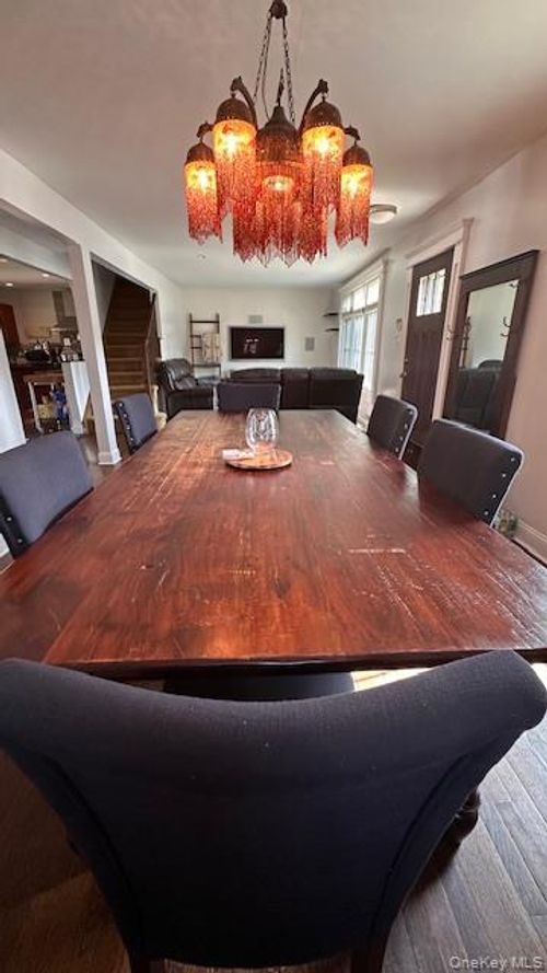 422 Saint Agnes Pl, Franklin Square, NY, 11010-2020 | Card Image