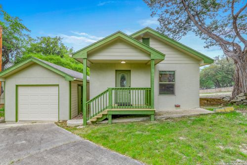 165 Lookout Dr, Lakehills, TX, 78063-6488 | Card Image