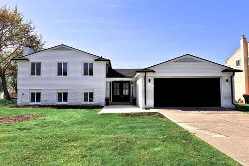 22589 Bell Brook St, Southfield, MI, 48034-5148 | Card Image