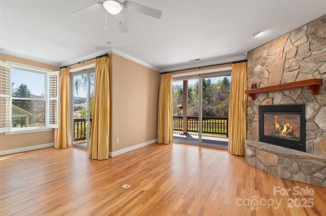 111 Augusta Cir, Townhouse with 3 bedrooms, 4 bathrooms and null parking in Waynesville NC | Image 15