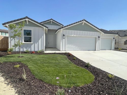 386 South Susan Ave, Kerman, CA, 93630 | Card Image