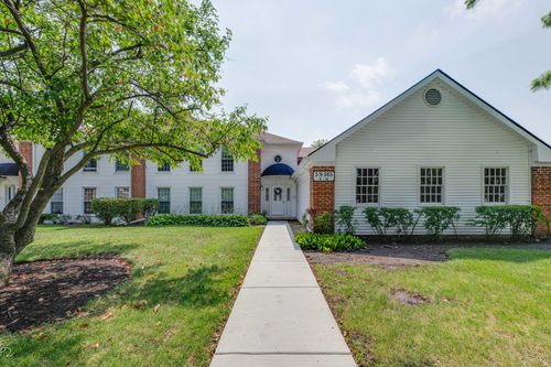 apt-h-5S565 Paxton Dr, Naperville, IL, 60563-9014 | Card Image
