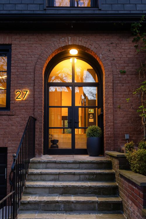 27 Boswell Ave, Toronto, ON, M5R1M5 | Card Image