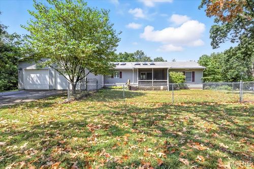 97 Owen Point Rd, Camdenton, MO, 65020-2515 | Card Image