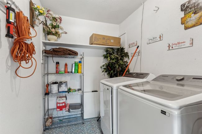 204 N Elm St, House other with 3 bedrooms, 2 bathrooms and null parking in Kemp TX | Image 21