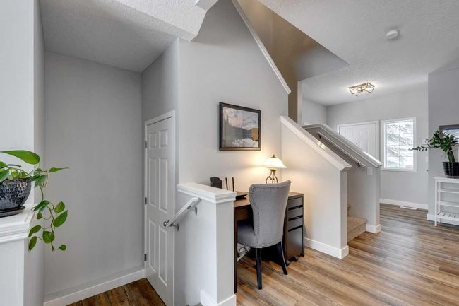 114 Chapalina Close Se, Home with 5 bedrooms, 3 bathrooms and 4 parking in Calgary AB | Image 9