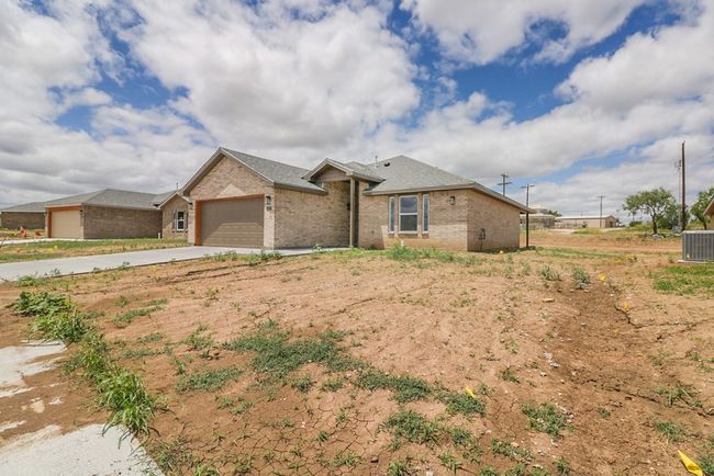 Front of Home | Image 25
