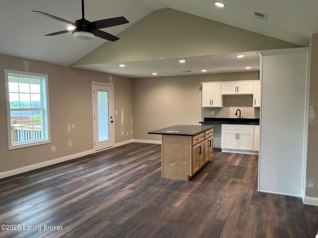 106 New Orleans Ct, House other with 3 bedrooms, 2 bathrooms and null parking in Taylorsville KY | Image 5