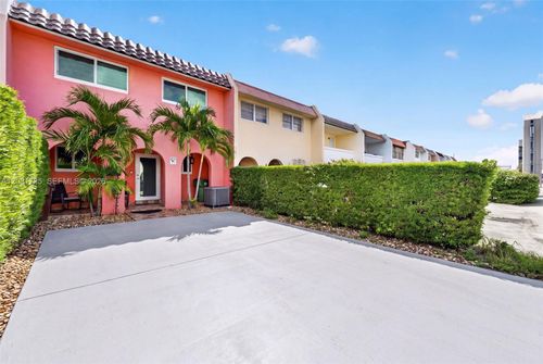 6965 W 2nd Way, Hialeah, FL, 33014-5319 | Card Image