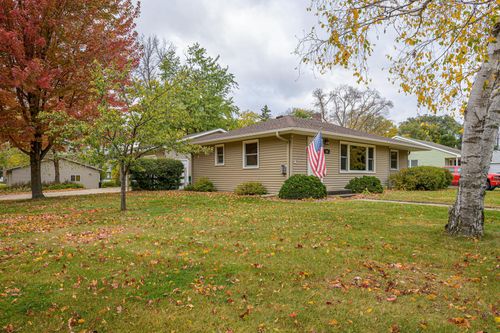 426 S Litchfield Ave, Litchfield, MN, 55355-3116 | Card Image