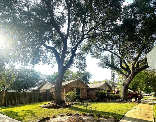 7238 Londres Dr, Houston, TX, 77083-2725 | Card Image
