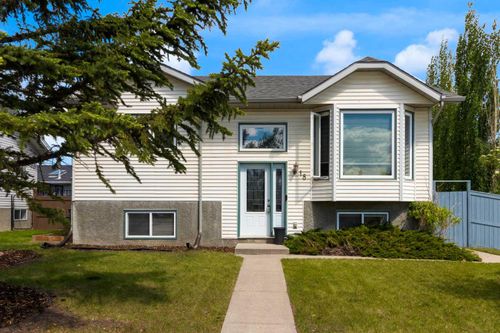 18 W Mcmanus Rd, Cochrane, AB, T4C1L7 | Card Image