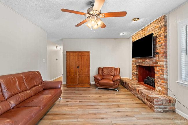 4195 Bonway Dr, House other with 3 bedrooms, 2 bathrooms and 1 parking in Pensacola FL | Image 17